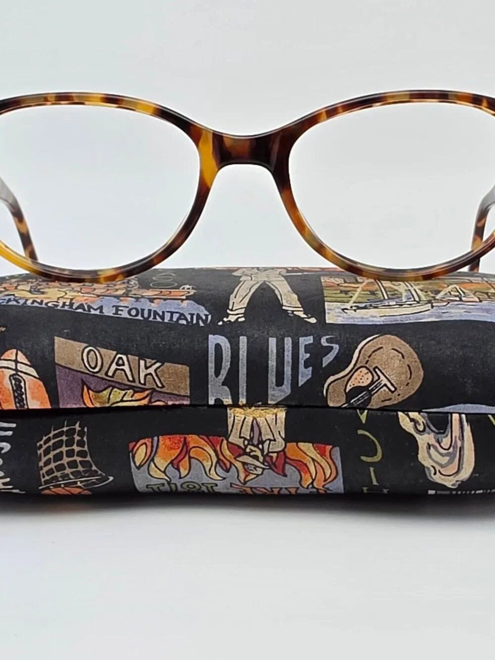 Nicole Miller Collection At First Sight Amber Tortoise Eyeglasses Frame w/ Case